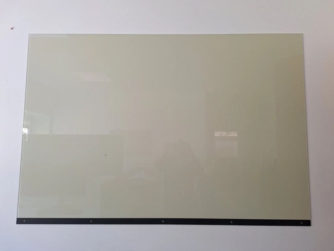 1 Stk. Glasboard - Alat/ Oprema: slika 1 Stk. Glasboard - Alat/ Oprema 1 Stk. Glasboard - Alat/ Oprema: slika 1 Stk. Glasboard - Alat/ Oprema