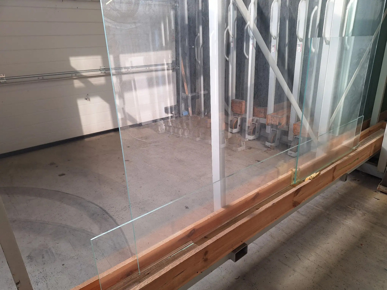 1 Stk. Glasscheibe - Alat/ Oprema: slika 1 Stk. Glasscheibe - Alat/ Oprema 1 Stk. Glasscheibe - Alat/ Oprema: slika 1 Stk. Glasscheibe - Alat/ Oprema