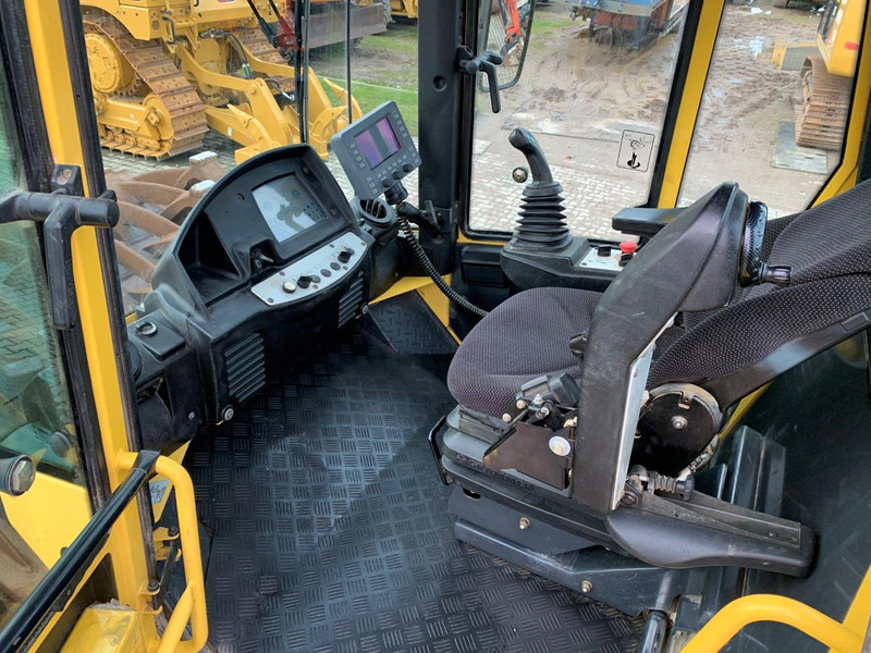 Bomag BW 226 DH-4I BVC NVT - Kompaktor: slika Bomag BW 226 DH-4I BVC NVT - Kompaktor Bomag BW 226 DH-4I BVC NVT - Kompaktor: slika Bomag BW 226 DH-4I BVC NVT - Kompaktor
