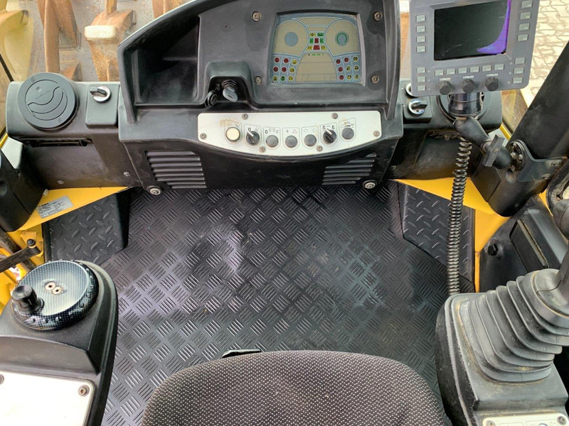Bomag BW 226 DH-4I BVC NVT - Kompaktor: slika Bomag BW 226 DH-4I BVC NVT - Kompaktor Bomag BW 226 DH-4I BVC NVT - Kompaktor: slika Bomag BW 226 DH-4I BVC NVT - Kompaktor