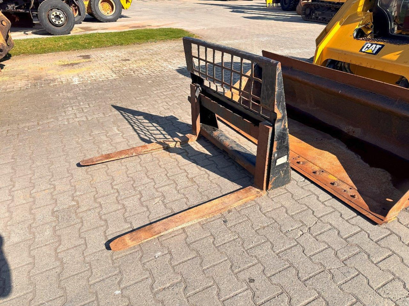 Mini utovarivač Caterpillar 287D NVT: slika Mini utovarivač Caterpillar 287D NVT