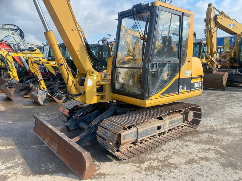 Caterpillar 307B NVT - Mini bager: slika Caterpillar 307B NVT - Mini bager Caterpillar 307B NVT - Mini bager: slika Caterpillar 307B NVT - Mini bager