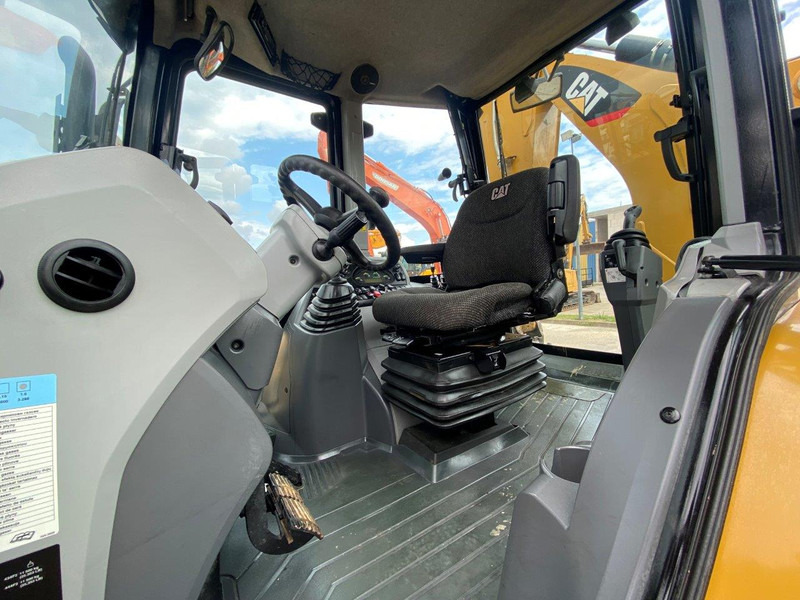 Caterpillar 432F2 NVT - Rovokopač-utovarivač: slika Caterpillar 432F2 NVT - Rovokopač-utovarivač Caterpillar 432F2 NVT - Rovokopač-utovarivač: slika Caterpillar 432F2 NVT - Rovokopač-utovarivač