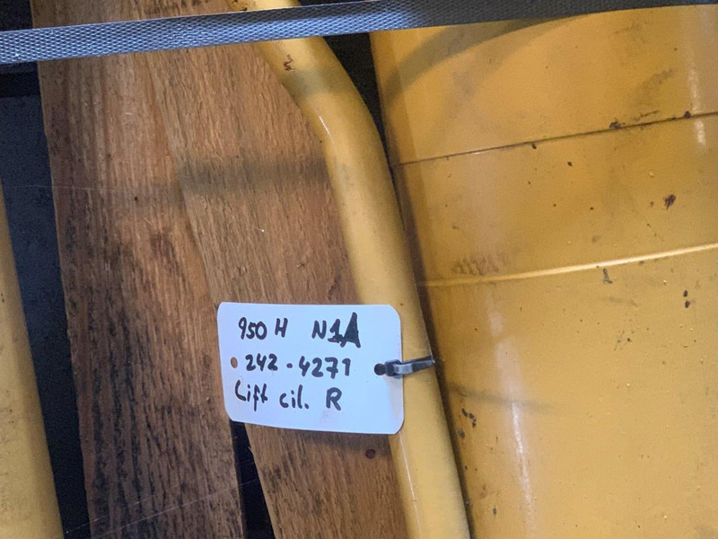 Caterpillar 950H Lifting cylinder OEM 2424272 - Hidraulika: slika Caterpillar 950H Lifting cylinder OEM 2424272 - Hidraulika Caterpillar 950H Lifting cylinder OEM 2424272 - Hidraulika: slika Caterpillar 950H Lifting cylinder OEM 2424272 - Hidraulika