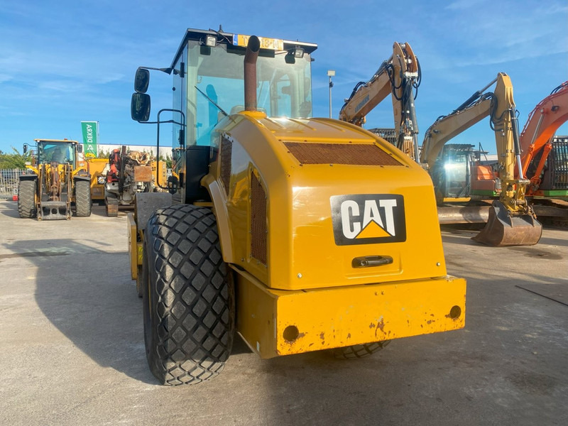 Caterpillar CS64B NVT - Valjak: slika Caterpillar CS64B NVT - Valjak Caterpillar CS64B NVT - Valjak: slika Caterpillar CS64B NVT - Valjak