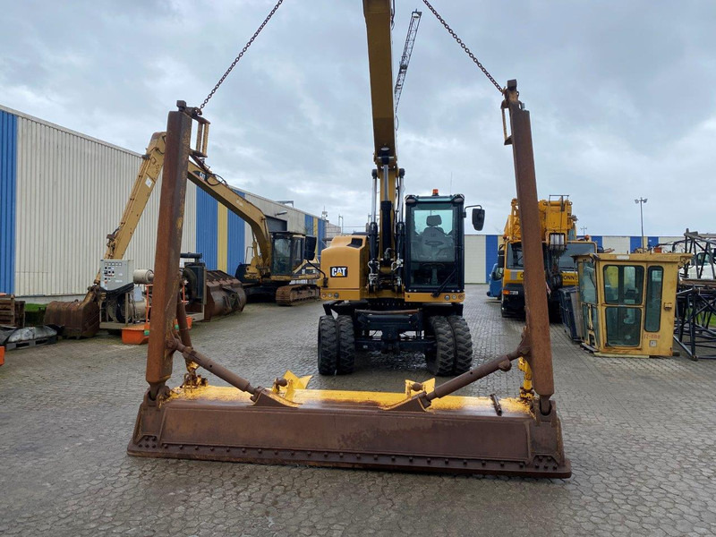 Caterpillar D65 PX - Nož: slika Caterpillar D65 PX - Nož Caterpillar D65 PX - Nož: slika Caterpillar D65 PX - Nož