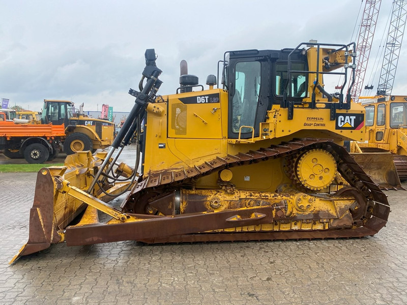 Caterpillar D6T LGP NVT - Buldožer: slika Caterpillar D6T LGP NVT - Buldožer Caterpillar D6T LGP NVT - Buldožer: slika Caterpillar D6T LGP NVT - Buldožer