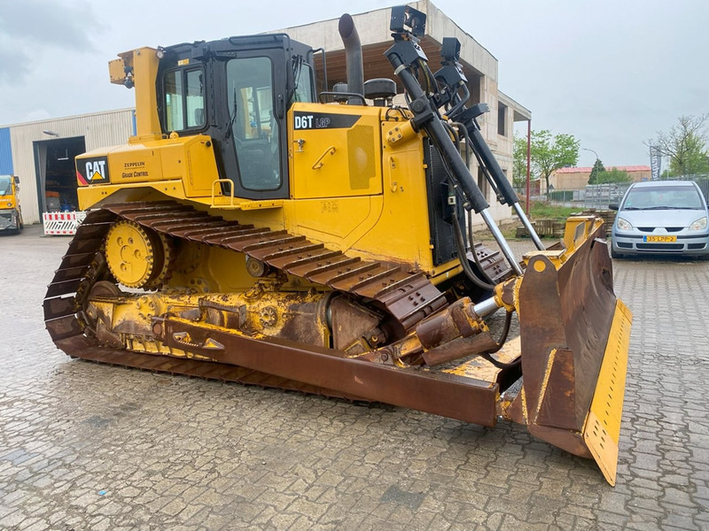 Caterpillar D6T LGP NVT - Buldožer: slika Caterpillar D6T LGP NVT - Buldožer Caterpillar D6T LGP NVT - Buldožer: slika Caterpillar D6T LGP NVT - Buldožer