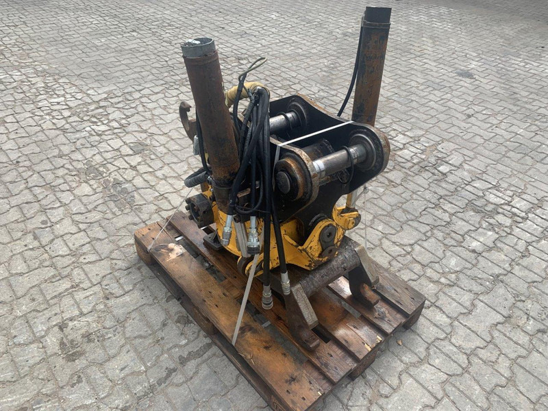 Engcon Engcon 20205 Rototilt NTP10 - Brza spojka: slika Engcon Engcon 20205 Rototilt NTP10 - Brza spojka Engcon Engcon 20205 Rototilt NTP10 - Brza spojka: slika Engcon Engcon 20205 Rototilt NTP10 - Brza spojka