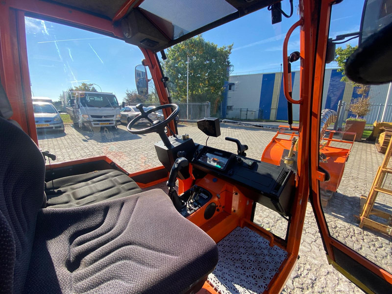 Holder C3.42 NVT - Vozilo za čišćenje snijega: slika Holder C3.42 NVT - Vozilo za čišćenje snijega Holder C3.42 NVT - Vozilo za čišćenje snijega: slika Holder C3.42 NVT - Vozilo za čišćenje snijega