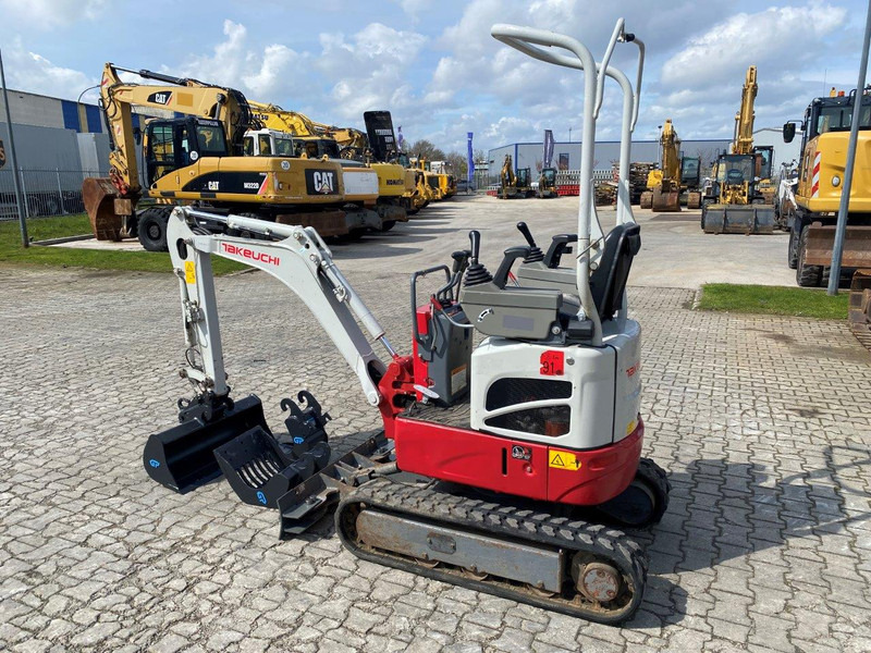 Takeuchi TB210R NVT - Mini bager: slika Takeuchi TB210R NVT - Mini bager Takeuchi TB210R NVT - Mini bager: slika Takeuchi TB210R NVT - Mini bager