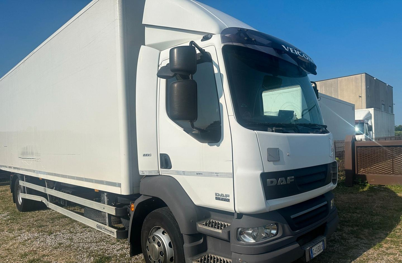DAF LF 55.220 FURGONE 8 MT. - Kamion sandučar: slika DAF LF 55.220 FURGONE 8 MT. - Kamion sandučar DAF LF 55.220 FURGONE 8 MT. - Kamion sandučar: slika DAF LF 55.220 FURGONE 8 MT. - Kamion sandučar