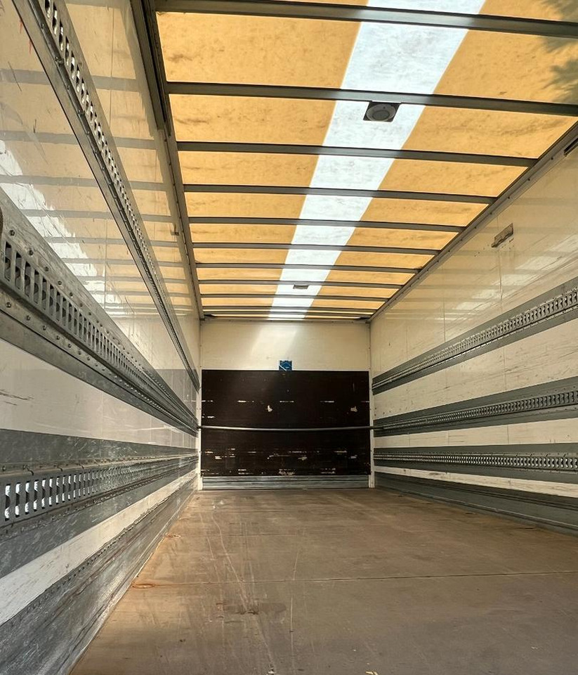 Kamion sandučar Daf lf 250 fa furgone 8 mt euro 6: slika Kamion sandučar Daf lf 250 fa furgone 8 mt euro 6