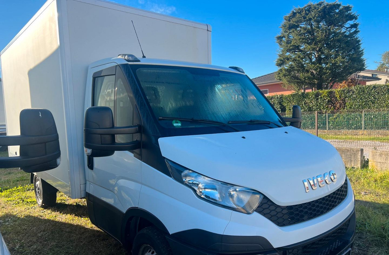Iveco daily 35s15 furgone euro 6 - Dostavno vozilo sa zatvorenim sandukom: slika Iveco daily 35s15 furgone euro 6 - Dostavno vozilo sa zatvorenim sandukom Iveco daily 35s15 furgone euro 6 - Dostavno vozilo sa zatvorenim sandukom: slika Iveco daily 35s15 furgone euro 6 - Dostavno vozilo sa zatvorenim sandukom
