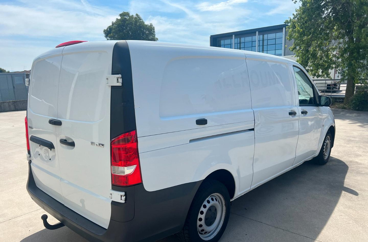 Mercedes vito 111 - Furgon: slika Mercedes vito 111 - Furgon Mercedes vito 111 - Furgon: slika Mercedes vito 111 - Furgon