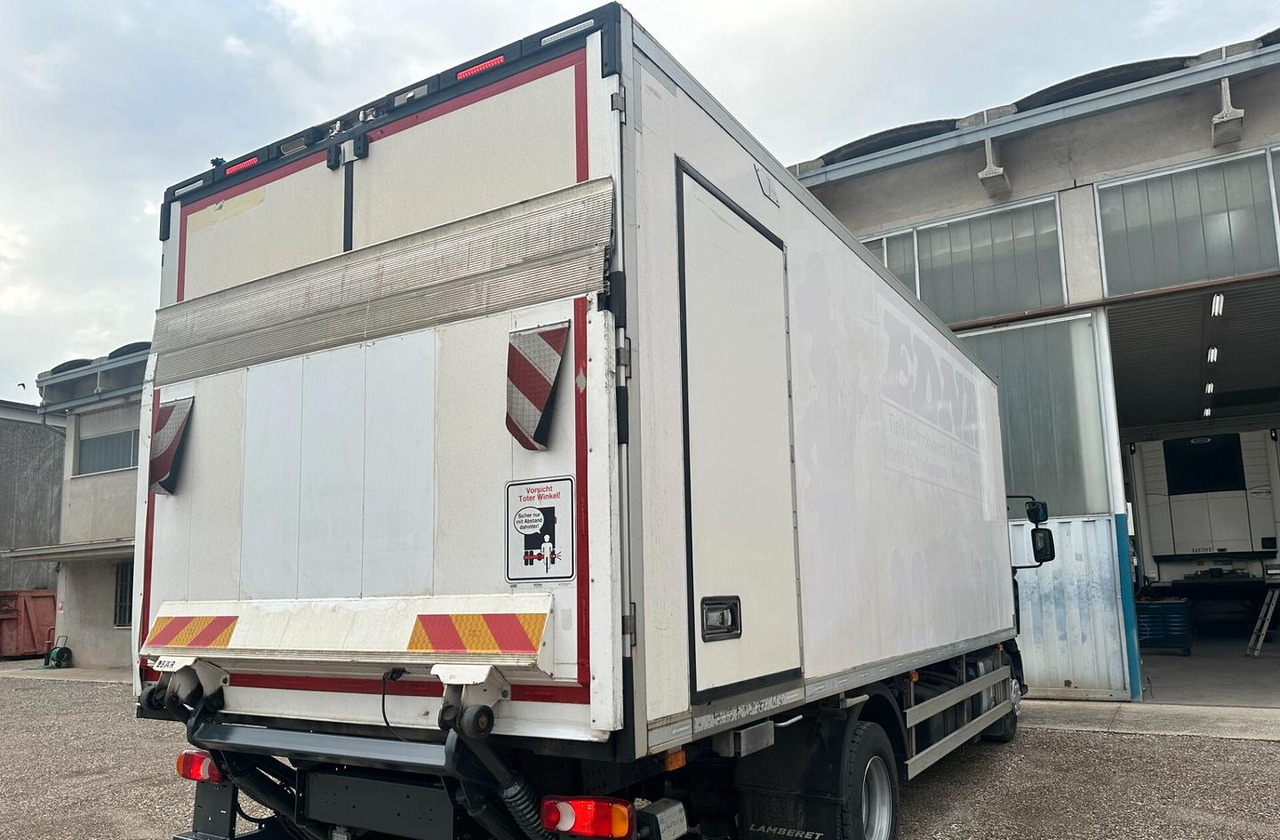 Renault Trucks - Kamion hladnjača: slika Renault Trucks - Kamion hladnjača Renault Trucks - Kamion hladnjača: slika Renault Trucks - Kamion hladnjača