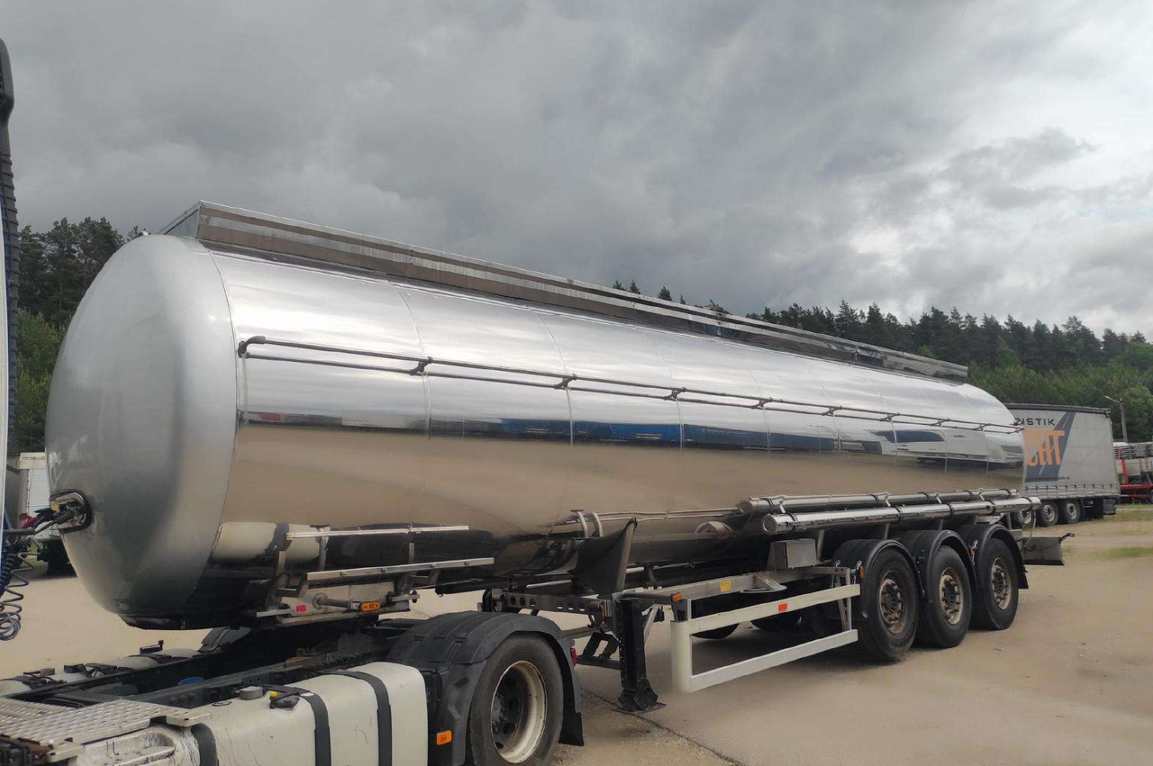 Farcinox - Poluprikolica cisterna: slika Farcinox - Poluprikolica cisterna Farcinox - Poluprikolica cisterna: slika Farcinox - Poluprikolica cisterna