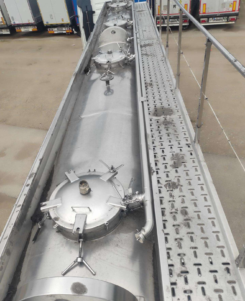 Farcinox - Poluprikolica cisterna: slika Farcinox - Poluprikolica cisterna Farcinox - Poluprikolica cisterna: slika Farcinox - Poluprikolica cisterna