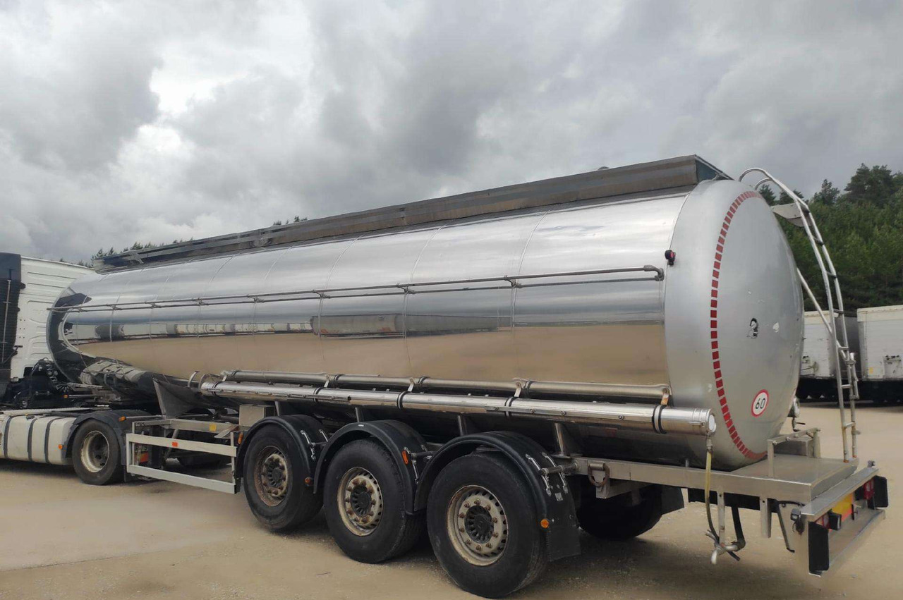 Farcinox - Poluprikolica cisterna: slika Farcinox - Poluprikolica cisterna Farcinox - Poluprikolica cisterna: slika Farcinox - Poluprikolica cisterna