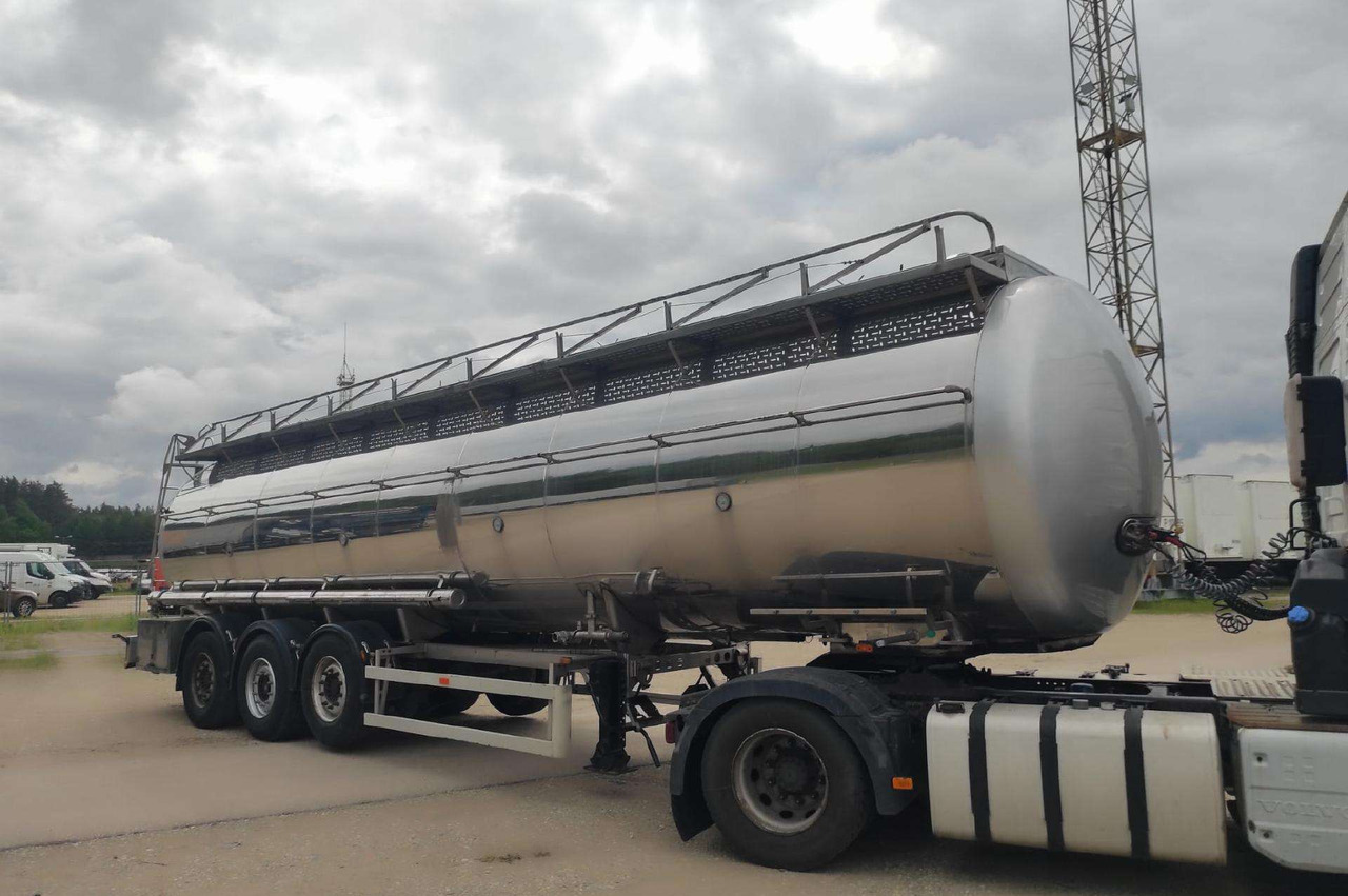 Farcinox - Poluprikolica cisterna: slika Farcinox - Poluprikolica cisterna Farcinox - Poluprikolica cisterna: slika Farcinox - Poluprikolica cisterna