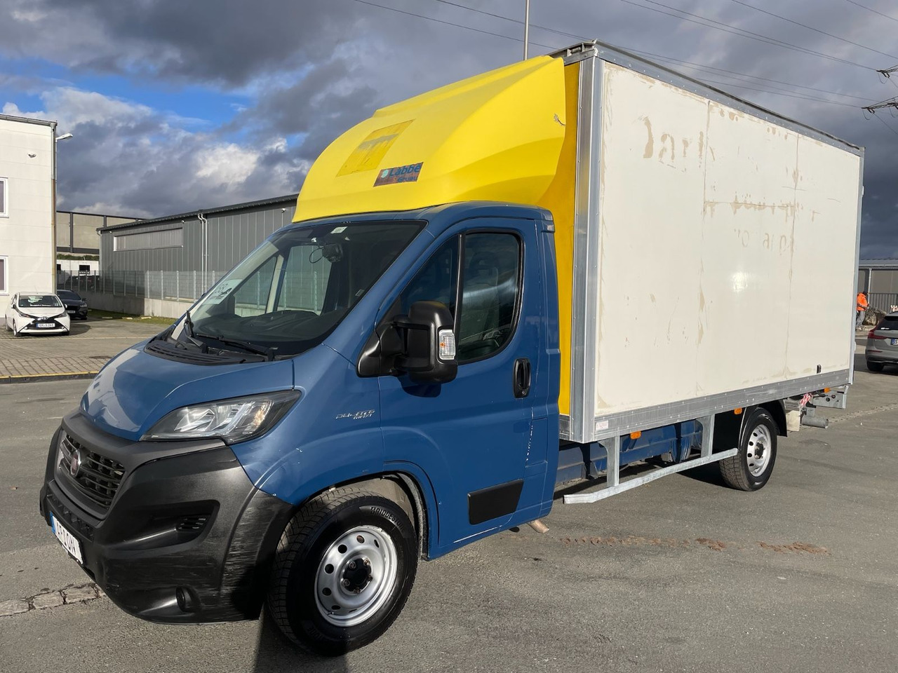 Fiat Ducato Maxi 30 L4H2 Koffer/LBW/AC/NAV/CAM/EU6 - Dostavno vozilo sa zatvorenim sandukom: slika Fiat Ducato Maxi 30 L4H2 Koffer/LBW/AC/NAV/CAM/EU6 - Dostavno vozilo sa zatvorenim sandukom Fiat Ducato Maxi 30 L4H2 Koffer/LBW/AC/NAV/CAM/EU6 - Dostavno vozilo sa zatvorenim sandukom: slika Fiat Ducato Maxi 30 L4H2 Koffer/LBW/AC/NAV/CAM/EU6 - Dostavno vozilo sa zatvorenim sandukom