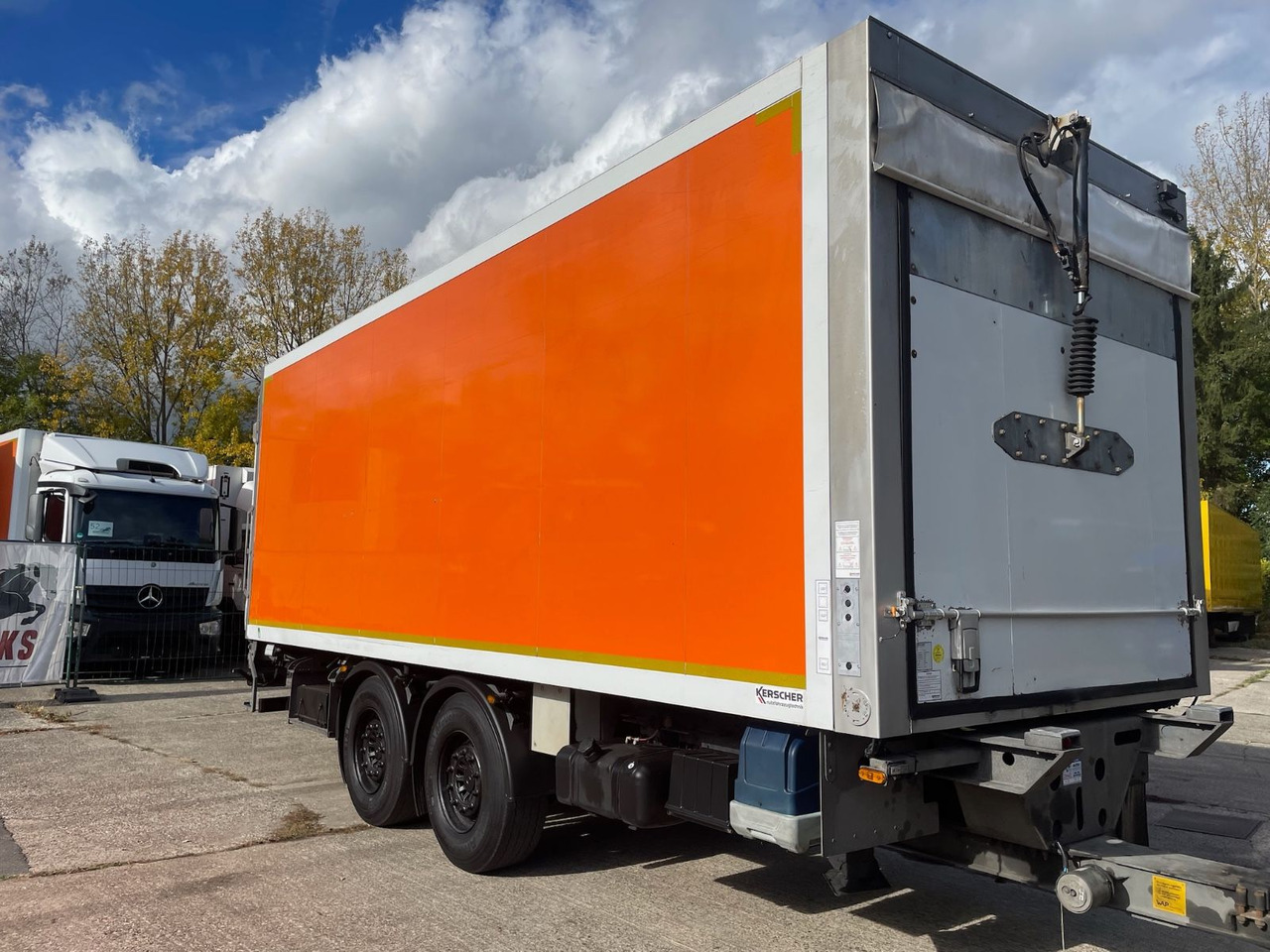 KERSCHER ZAA18 Kühlkoffer/CARRIER/SUPRA900U/LBW - Prikolica hladnjača: slika KERSCHER ZAA18 Kühlkoffer/CARRIER/SUPRA900U/LBW - Prikolica hladnjača KERSCHER ZAA18 Kühlkoffer/CARRIER/SUPRA900U/LBW - Prikolica hladnjača: slika KERSCHER ZAA18 Kühlkoffer/CARRIER/SUPRA900U/LBW - Prikolica hladnjača