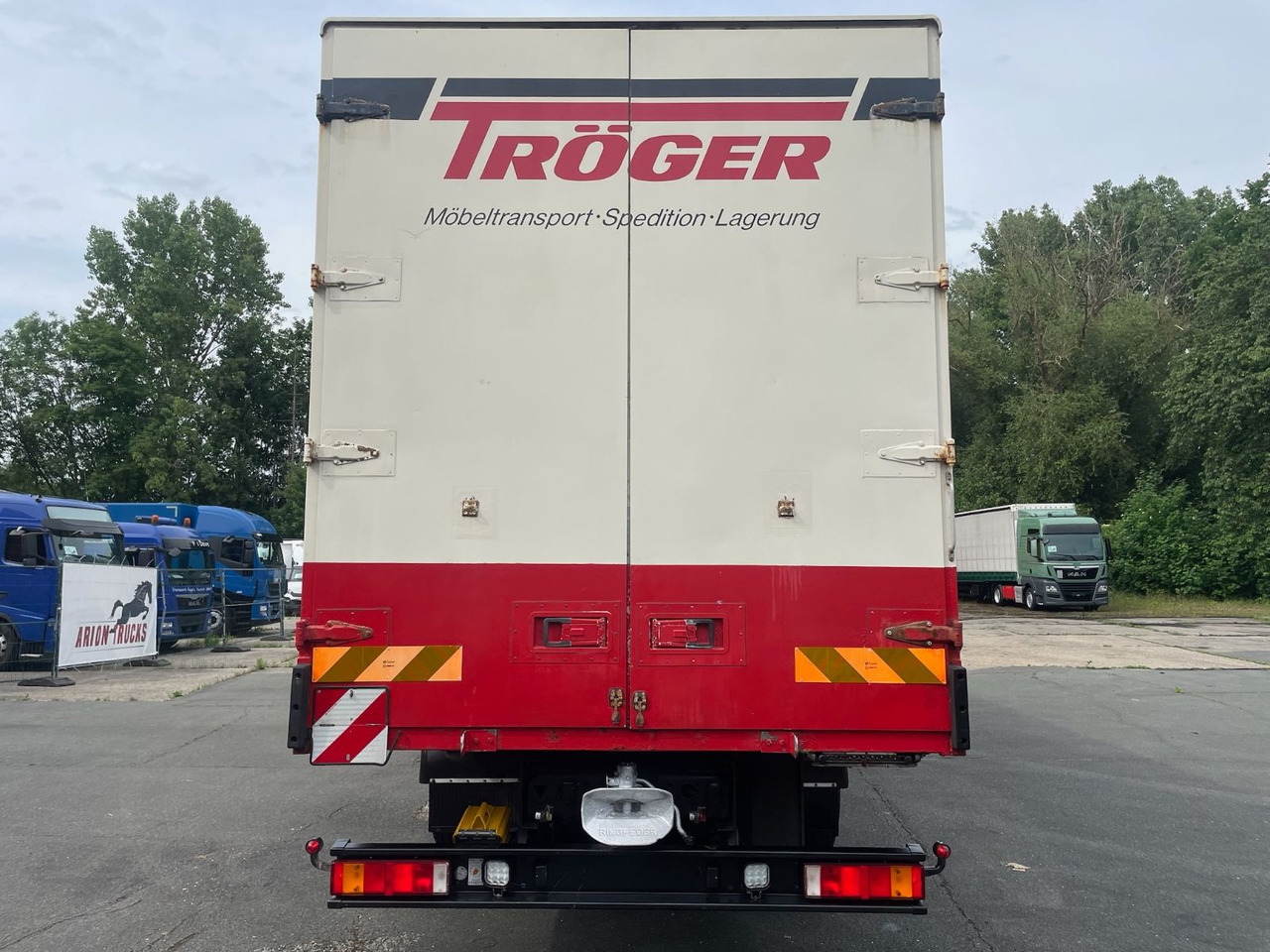 MAN 18.264 M40 Wohnmobil/4xBett/AC/Standheizung/EU2 - Kamion sandučar: slika MAN 18.264 M40 Wohnmobil/4xBett/AC/Standheizung/EU2 - Kamion sandučar MAN 18.264 M40 Wohnmobil/4xBett/AC/Standheizung/EU2 - Kamion sandučar: slika MAN 18.264 M40 Wohnmobil/4xBett/AC/Standheizung/EU2 - Kamion sandučar