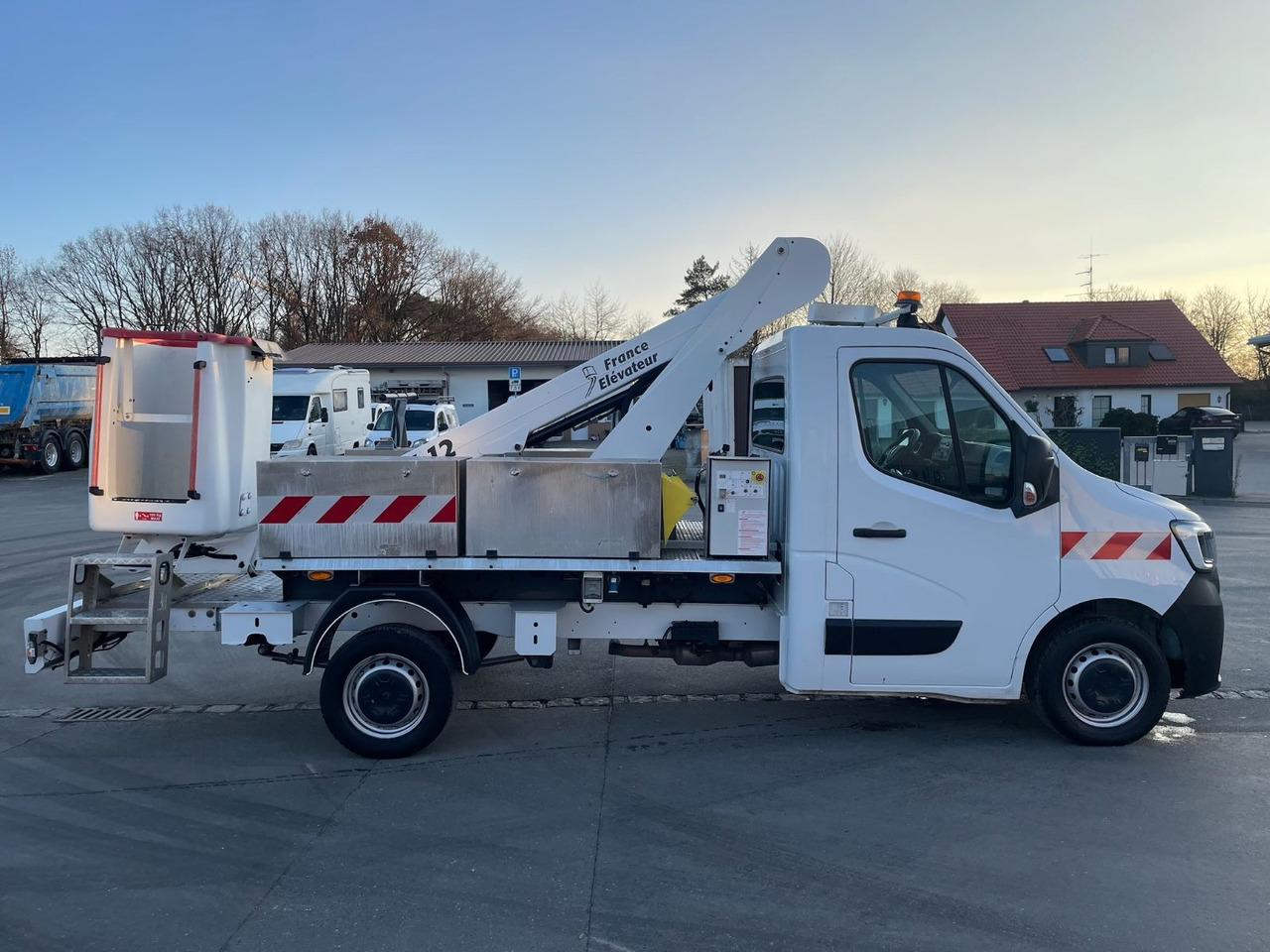 Podizna platforma montirana na kamion Renault Master VB Hubsteiger/FRANCE-ELEVATEUR/12m/288h: slika Podizna platforma montirana na kamion Renault Master VB Hubsteiger/FRANCE-ELEVATEUR/12m/288h Podizna platforma montirana na kamion Renault Master VB Hubsteiger/FRANCE-ELEVATEUR/12m/288h: slika Podizna platforma montirana na kamion Renault Master VB Hubsteiger/FRANCE-ELEVATEUR/12m/288h