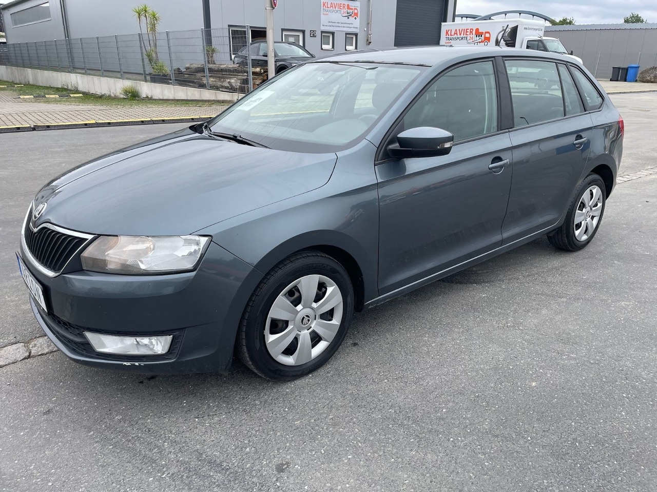 Skoda Rapid Spaceback Ambition - Karavan: slika Skoda Rapid Spaceback Ambition - Karavan Skoda Rapid Spaceback Ambition - Karavan: slika Skoda Rapid Spaceback Ambition - Karavan