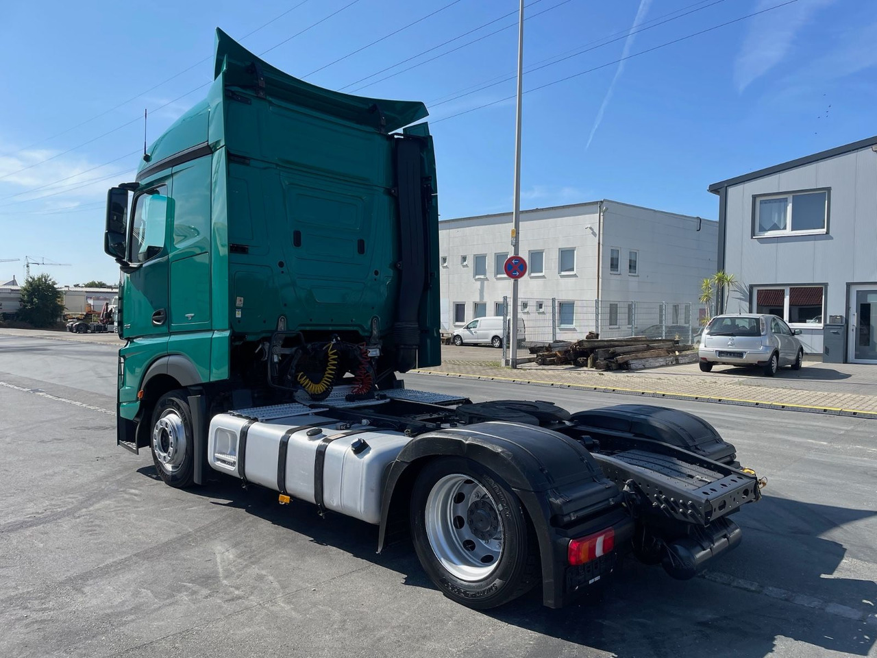 Mercedes-Benz Actros 1843 4x2 MEGA/Standheizung/ACC/2xTank/EU6 - Tegljač: slika Mercedes-Benz Actros 1843 4x2 MEGA/Standheizung/ACC/2xTank/EU6 - Tegljač Mercedes-Benz Actros 1843 4x2 MEGA/Standheizung/ACC/2xTank/EU6 - Tegljač: slika Mercedes-Benz Actros 1843 4x2 MEGA/Standheizung/ACC/2xTank/EU6 - Tegljač