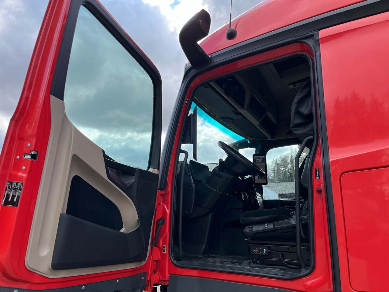 Mercedes-Benz Actros 1843/Retarder/Mirror Cam/Spoilers/MJ 2021 - Tegljač: slika Mercedes-Benz Actros 1843/Retarder/Mirror Cam/Spoilers/MJ 2021 - Tegljač Mercedes-Benz Actros 1843/Retarder/Mirror Cam/Spoilers/MJ 2021 - Tegljač: slika Mercedes-Benz Actros 1843/Retarder/Mirror Cam/Spoilers/MJ 2021 - Tegljač