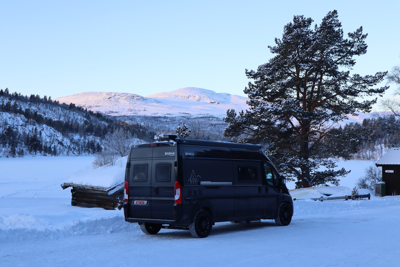 Bravia Swan 599 Nordic - Kamp kombi: slika Bravia Swan 599 Nordic - Kamp kombi Bravia Swan 599 Nordic - Kamp kombi: slika Bravia Swan 599 Nordic - Kamp kombi