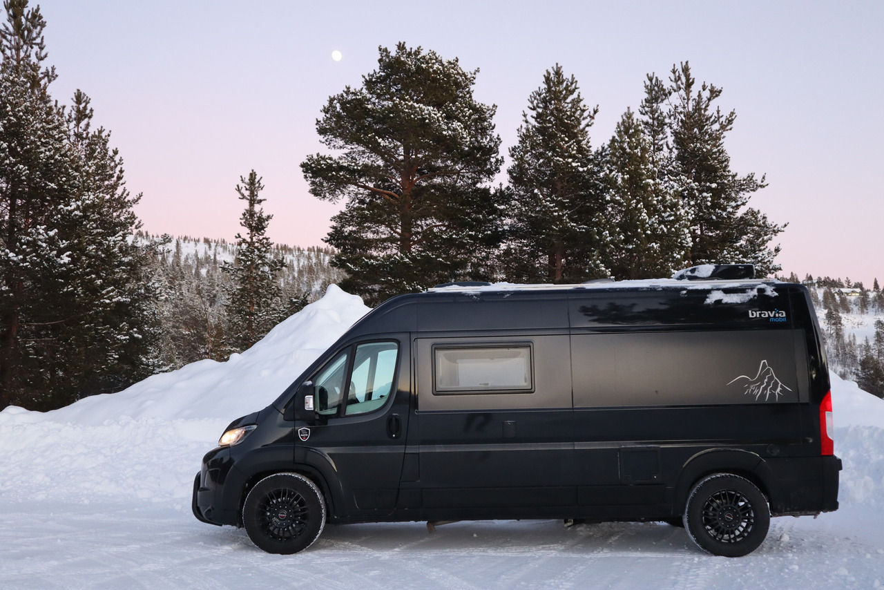 Bravia Swan 599 Nordic - Kamp kombi: slika Bravia Swan 599 Nordic - Kamp kombi Bravia Swan 599 Nordic - Kamp kombi: slika Bravia Swan 599 Nordic - Kamp kombi