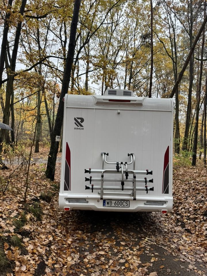 Rimor Seal 695 - Alkoven kamper: slika Rimor Seal 695 - Alkoven kamper Rimor Seal 695 - Alkoven kamper: slika Rimor Seal 695 - Alkoven kamper