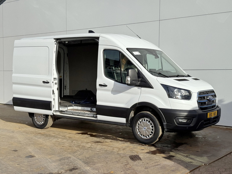Ford E-Transit 390 Elektrisch 75kWh 334km WLTP BEV Snelladen L2H2 Climate Control Tacho Carplay Camera Stoelverwarming Parkeersensoren voor achter - Furgon, Električno dostavno vozilo: slika Ford E-Transit 390 Elektrisch 75kWh 334km WLTP BEV Snelladen L2H2 Climate Control Tacho Carplay Camera Stoelverwarming Parkeersensoren voor achter - Furgon, Električno dostavno vozilo Ford E-Transit 390 Elektrisch 75kWh 334km WLTP BEV Snelladen L2H2 Climate Control Tacho Carplay Camera Stoelverwarming Parkeersensoren voor achter - Furgon, Električno dostavno vozilo: slika Ford E-Transit 390 Elektrisch 75kWh 334km WLTP BEV Snelladen L2H2 Climate Control Tacho Carplay Camera Stoelverwarming Parkeersensoren voor achter - Furgon, Električno dostavno vozilo