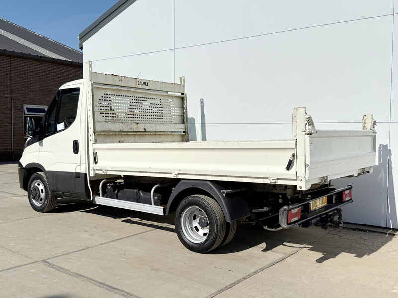 Iveco Daily 35C12 2.3 Kipper Dubbellucht Trekhaak Airco Cruise Control Lucht Geveerde Stoel - Mali kamion kiper: slika Iveco Daily 35C12 2.3 Kipper Dubbellucht Trekhaak Airco Cruise Control Lucht Geveerde Stoel - Mali kamion kiper Iveco Daily 35C12 2.3 Kipper Dubbellucht Trekhaak Airco Cruise Control Lucht Geveerde Stoel - Mali kamion kiper: slika Iveco Daily 35C12 2.3 Kipper Dubbellucht Trekhaak Airco Cruise Control Lucht Geveerde Stoel - Mali kamion kiper