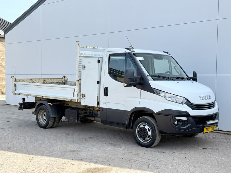 Iveco Daily 35C18 3.0 3.0 Automaat Kipper Dubbellucht 3.5t Trekhaak Airco Cruise Control - Mali kamion kiper: slika Iveco Daily 35C18 3.0 3.0 Automaat Kipper Dubbellucht 3.5t Trekhaak Airco Cruise Control - Mali kamion kiper Iveco Daily 35C18 3.0 3.0 Automaat Kipper Dubbellucht 3.5t Trekhaak Airco Cruise Control - Mali kamion kiper: slika Iveco Daily 35C18 3.0 3.0 Automaat Kipper Dubbellucht 3.5t Trekhaak Airco Cruise Control - Mali kamion kiper