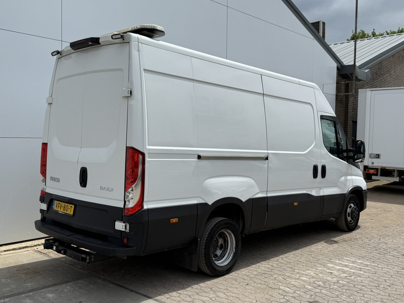 Iveco Daily 35C18 3.0 L2H2 Airco Cruise Control 3,5 Tons Trekhaak 5-26 APK Lucht geveerde stoel - Mali kombi: slika Iveco Daily 35C18 3.0 L2H2 Airco Cruise Control 3,5 Tons Trekhaak 5-26 APK Lucht geveerde stoel - Mali kombi Iveco Daily 35C18 3.0 L2H2 Airco Cruise Control 3,5 Tons Trekhaak 5-26 APK Lucht geveerde stoel - Mali kombi: slika Iveco Daily 35C18 3.0 L2H2 Airco Cruise Control 3,5 Tons Trekhaak 5-26 APK Lucht geveerde stoel - Mali kombi