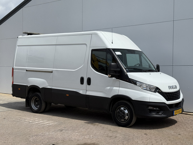 Iveco Daily 35C18 3.0 L2H2 Airco Cruise Control 3,5 Tons Trekhaak 5-26 APK Lucht geveerde stoel - Mali kombi: slika Iveco Daily 35C18 3.0 L2H2 Airco Cruise Control 3,5 Tons Trekhaak 5-26 APK Lucht geveerde stoel - Mali kombi Iveco Daily 35C18 3.0 L2H2 Airco Cruise Control 3,5 Tons Trekhaak 5-26 APK Lucht geveerde stoel - Mali kombi: slika Iveco Daily 35C18 3.0 L2H2 Airco Cruise Control 3,5 Tons Trekhaak 5-26 APK Lucht geveerde stoel - Mali kombi