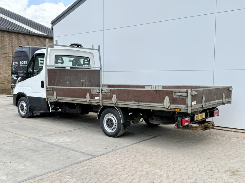 Iveco Daily 35S14 2.3 L3H1 Airco Cruise Control Standkachel Trekhaak Open Laadbak Pritische Lucht geveerde stoel - Dostavno vozilo s ravnom platformom: slika Iveco Daily 35S14 2.3 L3H1 Airco Cruise Control Standkachel Trekhaak Open Laadbak Pritische Lucht geveerde stoel - Dostavno vozilo s ravnom platformom Iveco Daily 35S14 2.3 L3H1 Airco Cruise Control Standkachel Trekhaak Open Laadbak Pritische Lucht geveerde stoel - Dostavno vozilo s ravnom platformom: slika Iveco Daily 35S14 2.3 L3H1 Airco Cruise Control Standkachel Trekhaak Open Laadbak Pritische Lucht geveerde stoel - Dostavno vozilo s ravnom platformom