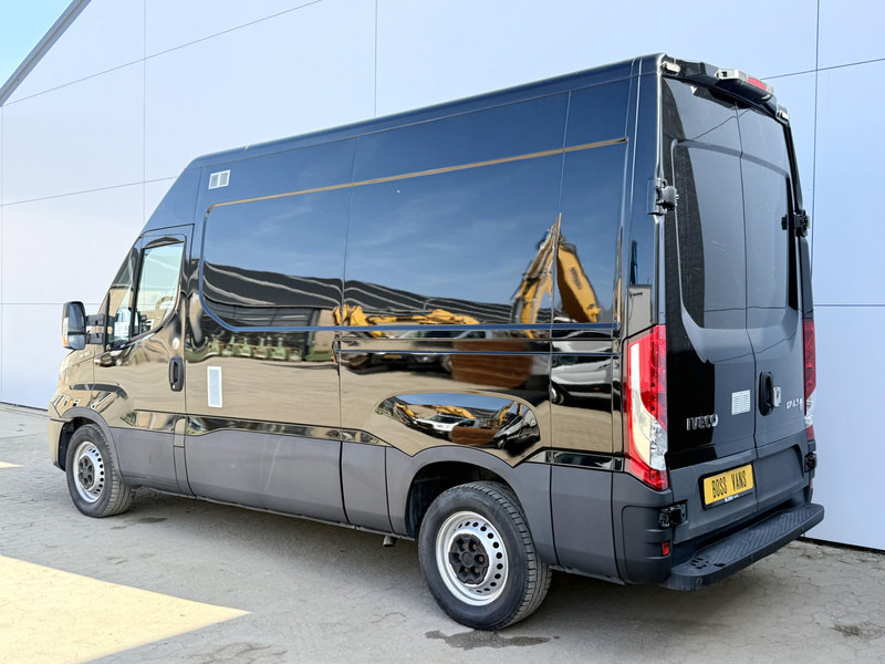 Iveco Daily 35S16 L2H2 Airco Cruise Control Camera 3.5t Trekhaak - Furgon: slika Iveco Daily 35S16 L2H2 Airco Cruise Control Camera 3.5t Trekhaak - Furgon Iveco Daily 35S16 L2H2 Airco Cruise Control Camera 3.5t Trekhaak - Furgon: slika Iveco Daily 35S16 L2H2 Airco Cruise Control Camera 3.5t Trekhaak - Furgon