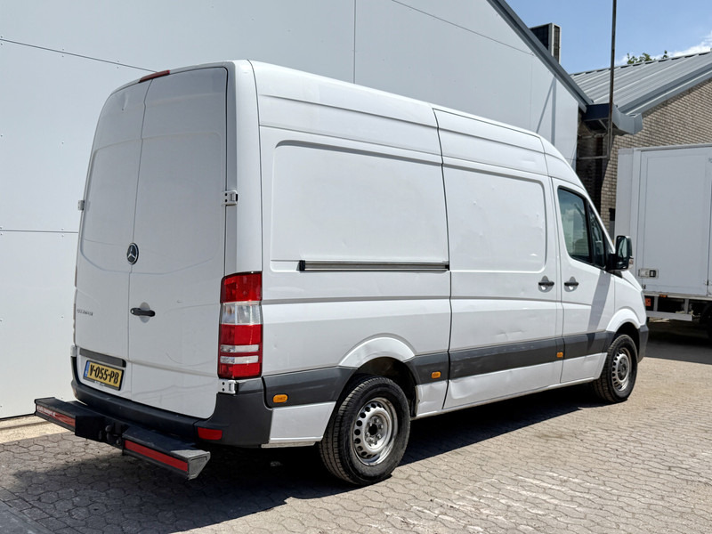 Mercedes-Benz Sprinter 211 2.2 CDI Automaat L2H2 Climate Control Trekhaak Navigatie - Mali kombi: slika Mercedes-Benz Sprinter 211 2.2 CDI Automaat L2H2 Climate Control Trekhaak Navigatie - Mali kombi Mercedes-Benz Sprinter 211 2.2 CDI Automaat L2H2 Climate Control Trekhaak Navigatie - Mali kombi: slika Mercedes-Benz Sprinter 211 2.2 CDI Automaat L2H2 Climate Control Trekhaak Navigatie - Mali kombi