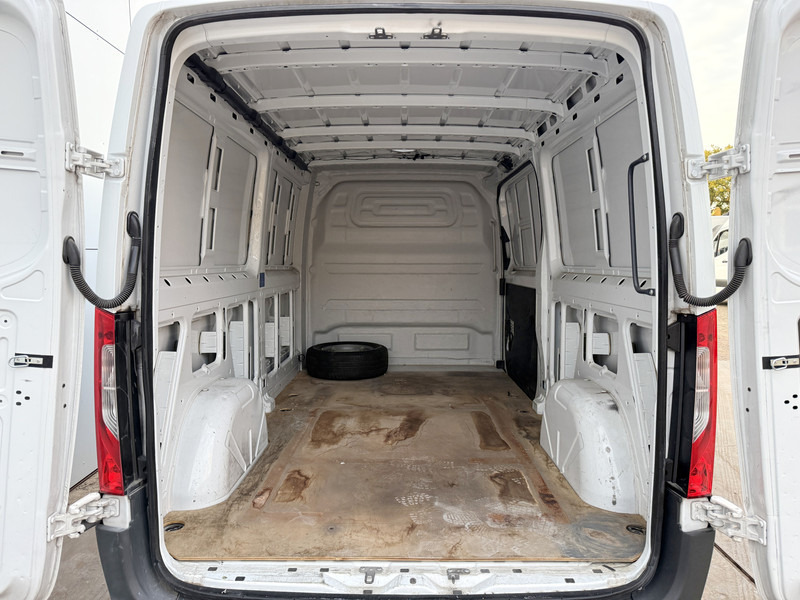 Furgon Mercedes-Benz Sprinter 315 1.9 CDI L2H1 Climate Control Cruise Control Carplay: slika Furgon Mercedes-Benz Sprinter 315 1.9 CDI L2H1 Climate Control Cruise Control Carplay Furgon Mercedes-Benz Sprinter 315 1.9 CDI L2H1 Climate Control Cruise Control Carplay: slika Furgon Mercedes-Benz Sprinter 315 1.9 CDI L2H1 Climate Control Cruise Control Carplay