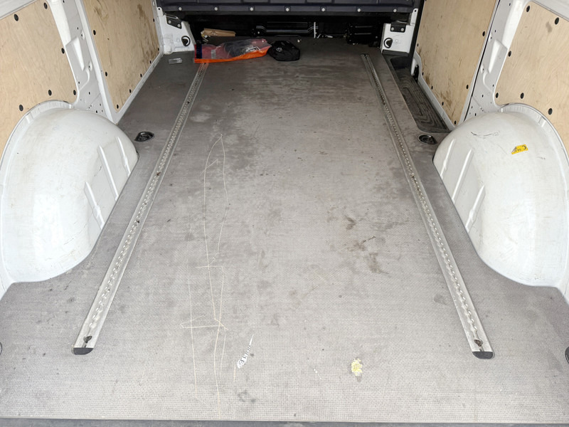 Mali kombi Mercedes-Benz Vito 116 1.9 CDI L2H1 Climate Control Cruise Control Camera Navigatie Stoelverwarming Parkeersensoren voor achter: slika Mali kombi Mercedes-Benz Vito 116 1.9 CDI L2H1 Climate Control Cruise Control Camera Navigatie Stoelverwarming Parkeersensoren voor achter