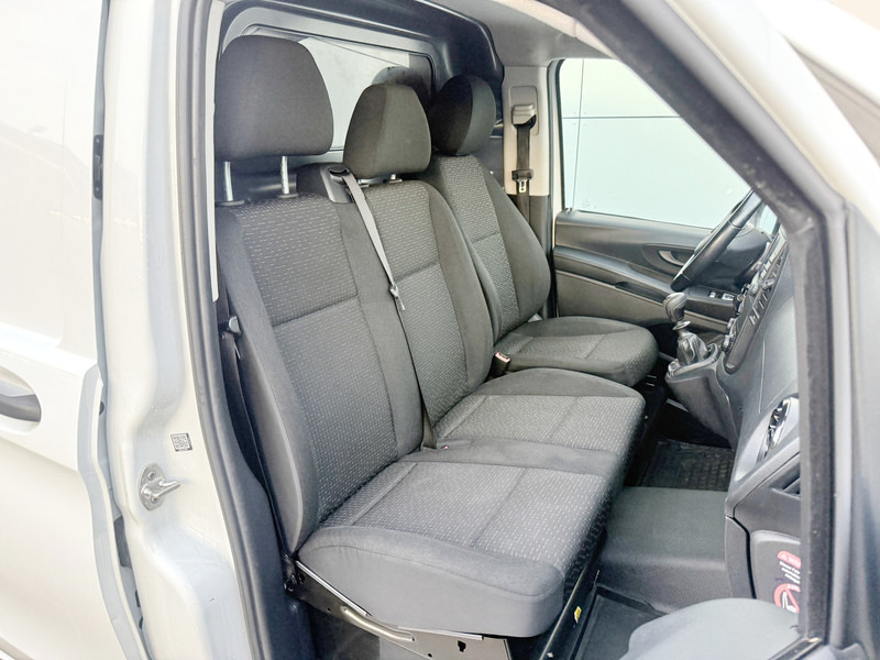 Mali kombi Mercedes-Benz Vito 116 1.9 CDI L2H1 Climate Control Cruise Control Camera Navigatie Stoelverwarming Parkeersensoren voor achter: slika Mali kombi Mercedes-Benz Vito 116 1.9 CDI L2H1 Climate Control Cruise Control Camera Navigatie Stoelverwarming Parkeersensoren voor achter