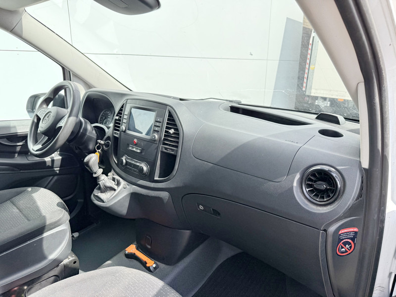 Mali kombi Mercedes-Benz Vito 116 CDI Automaat L3 Climate Control Cruise Control Trekhaak Navigatie Camera Parkeersensoren voor achter: slika Mali kombi Mercedes-Benz Vito 116 CDI Automaat L3 Climate Control Cruise Control Trekhaak Navigatie Camera Parkeersensoren voor achter