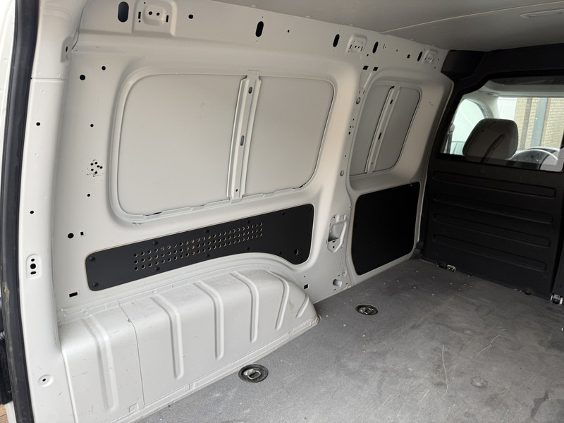 Mali kombi, Električno dostavno vozilo Volkswagen E-Caddy 113PK L2H1 Elektrisch Caddy ABT Maxi 37,3kWh 159km WLTP Trekhaak Airco Stoelverwarming Parkeersensoren Achter: slika Mali kombi, Električno dostavno vozilo Volkswagen E-Caddy 113PK L2H1 Elektrisch Caddy ABT Maxi 37,3kWh 159km WLTP Trekhaak Airco Stoelverwarming Parkeersensoren Achter