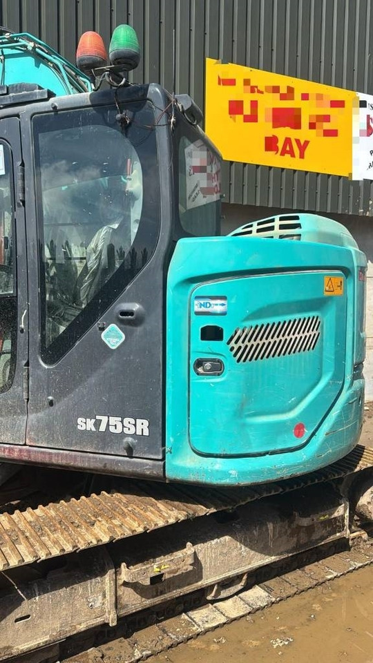 Zakup Kobelco SK 75 SR  Kobelco SK 75 SR: slika Zakup Kobelco SK 75 SR  Kobelco SK 75 SR