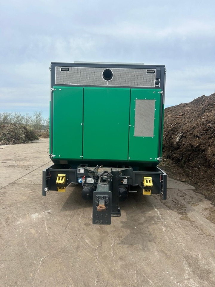 Komptech Crambo 5200 - Industrijski šreder: slika Komptech Crambo 5200 - Industrijski šreder Komptech Crambo 5200 - Industrijski šreder: slika Komptech Crambo 5200 - Industrijski šreder