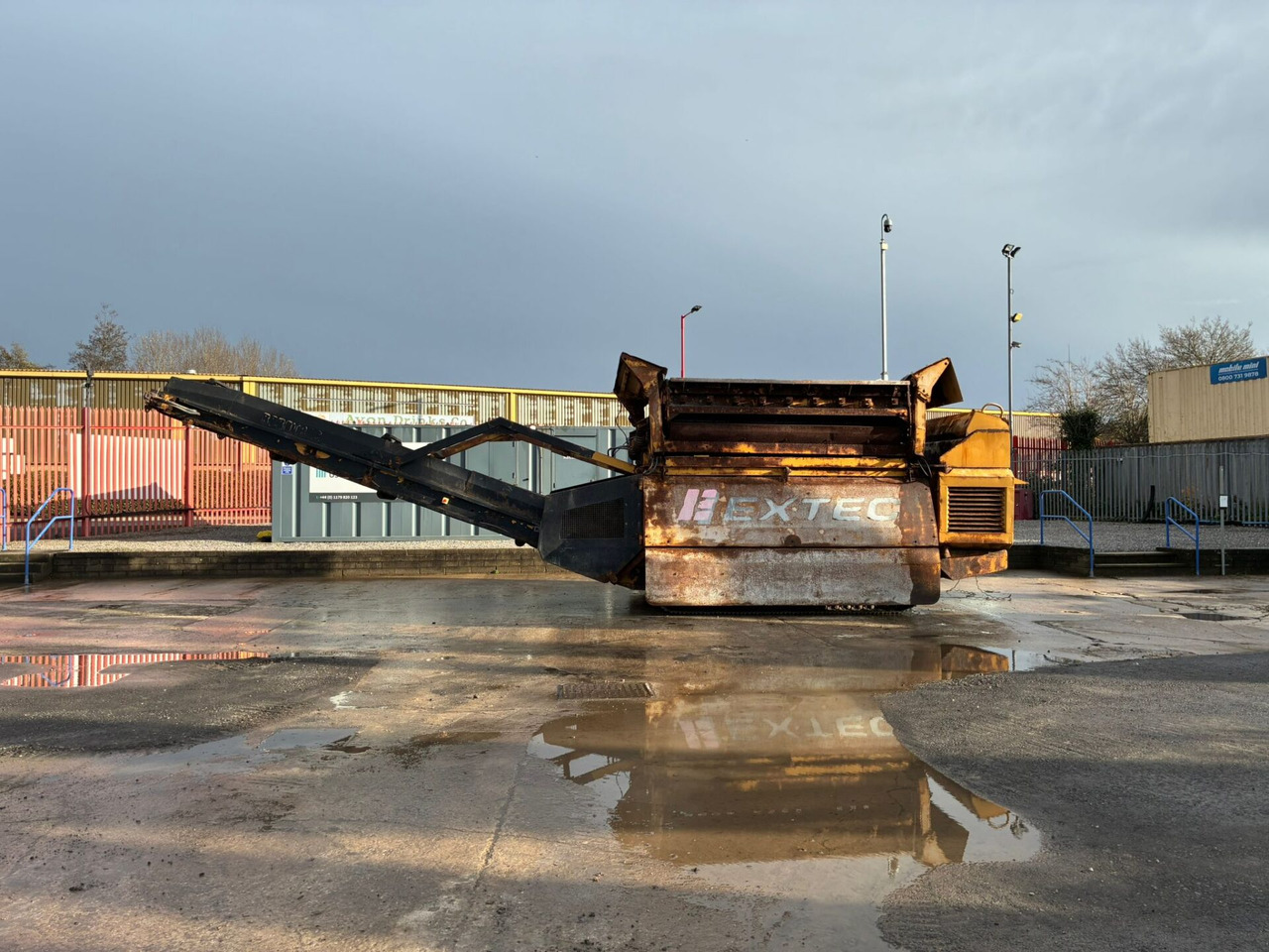 Extec RoboTrak - Screener: slika Extec RoboTrak - Screener Extec RoboTrak - Screener: slika Extec RoboTrak - Screener